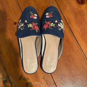 Women’s Mix No.6 Embroidered Mules, excellent Condition, size 9, 40
